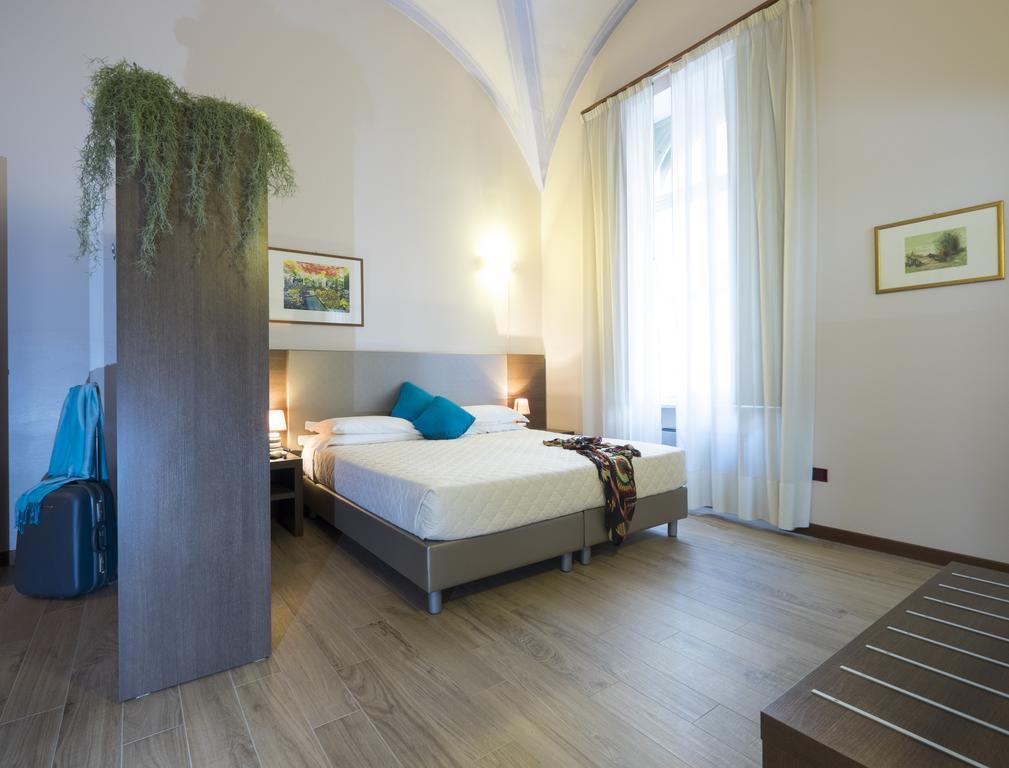 Residence Caffe Savona Альба Экстерьер фото